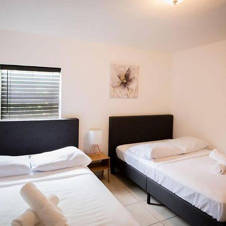 3 Bedroom Miami Home 15 Minutes To The Beach Kültér fotó
