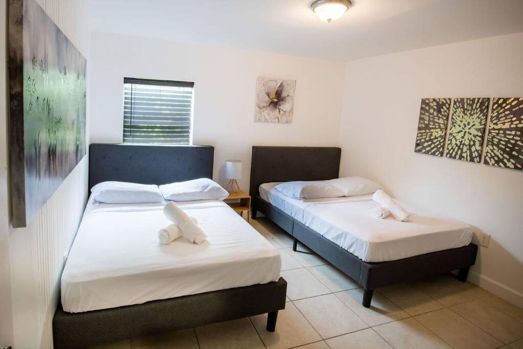 3 Bedroom Miami Home 15 Minutes To The Beach Kültér fotó