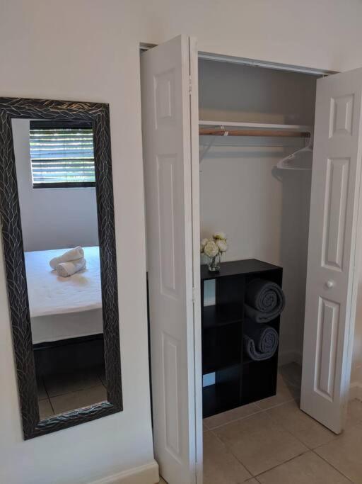 3 Bedroom Miami Home 15 Minutes To The Beach Kültér fotó